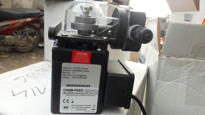 Máy bơm định lượng hóa chất Blue White C6250P