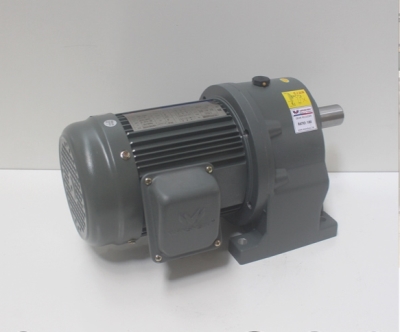 Motor giảm tốc Wanshsin chân đế 1.5kw 1/80